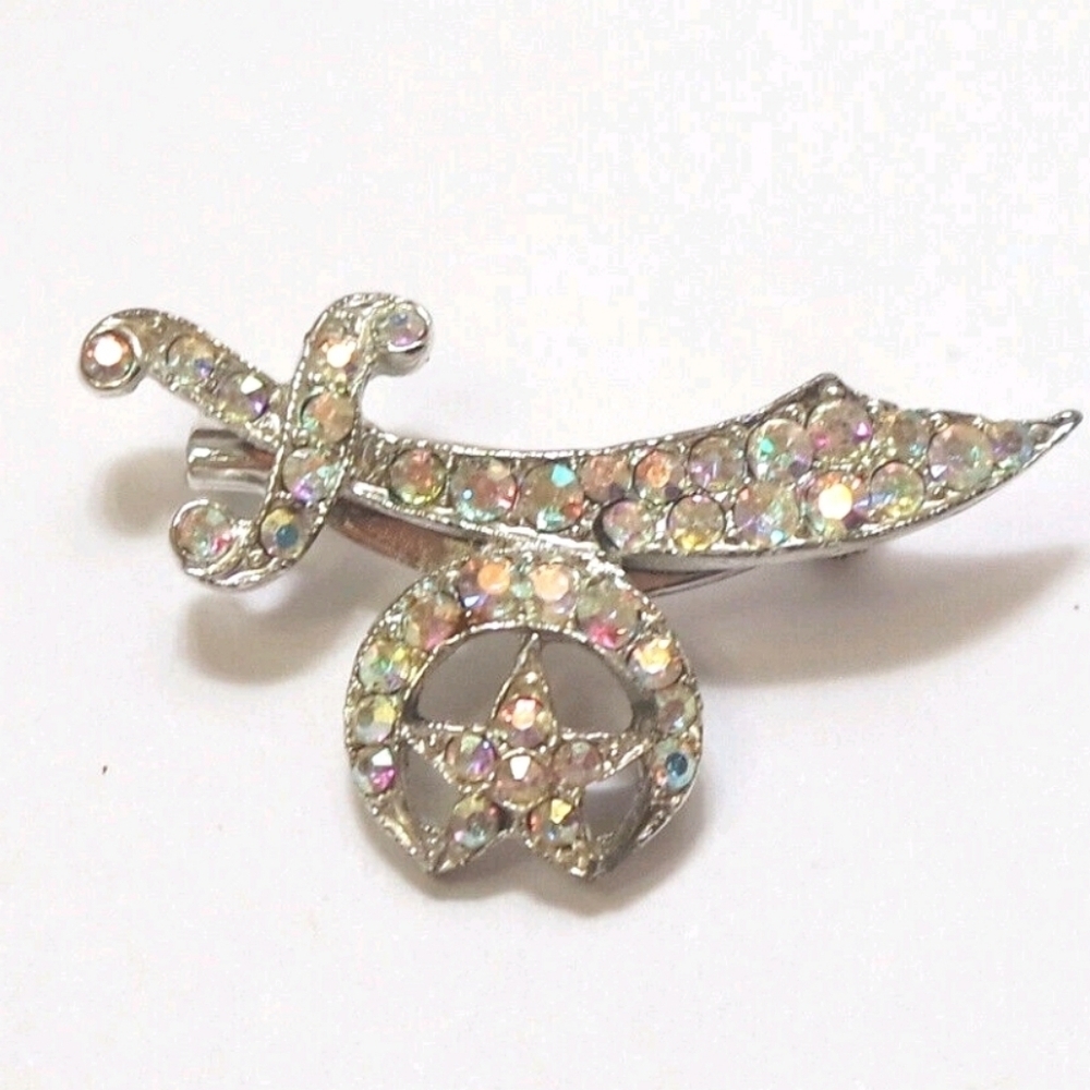Shriner Masonic Scimitar Crescent & Star Over 30 Rhinestones Silver Tone Pin